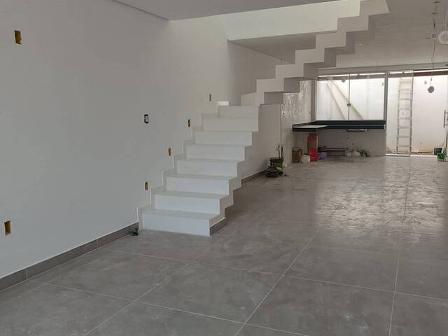 #605 - Casa para Venda em Contagem - MG - 2
