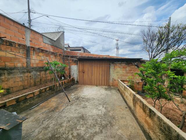 #780 - Casa para Venda em Betim - MG